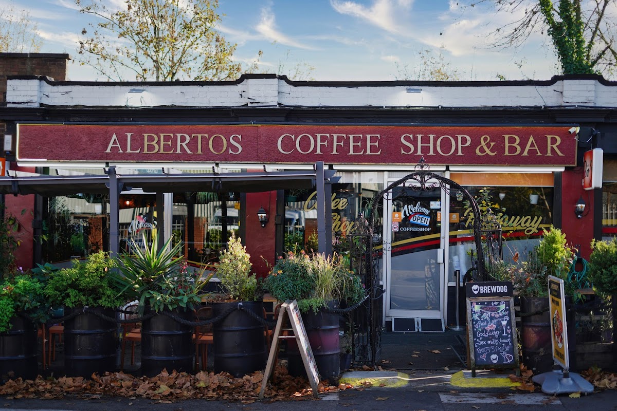 Alberto’S Coffeeshop & Bar